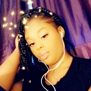 Meet your Posher, Kiera